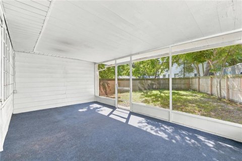 House in Saint Petersburg, Florida 2 bedrooms, 82.22 sq.m. № 2391168 - photo 29