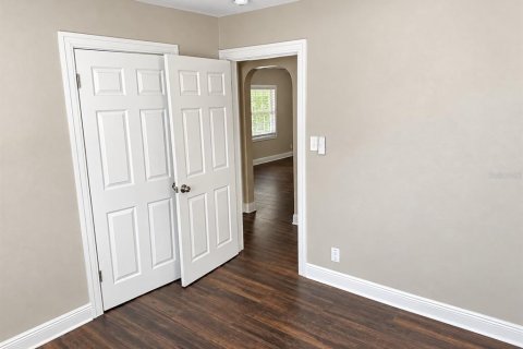 House in Saint Petersburg, Florida 2 bedrooms, 82.22 sq.m. № 2391168 - photo 14