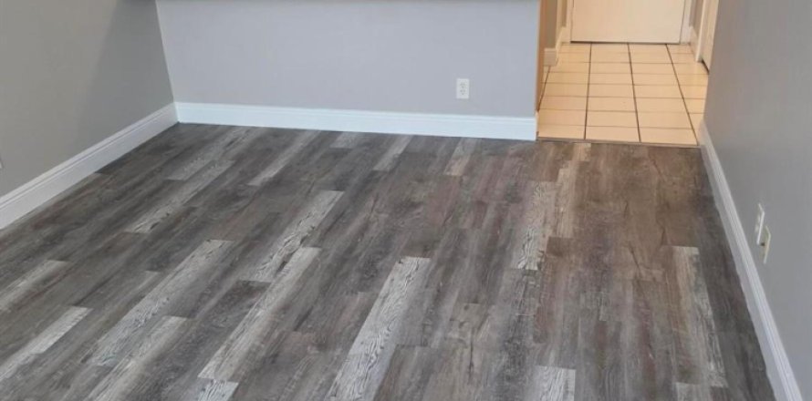 Condo in Coral Springs, Florida, 1 bedroom  № 2261280