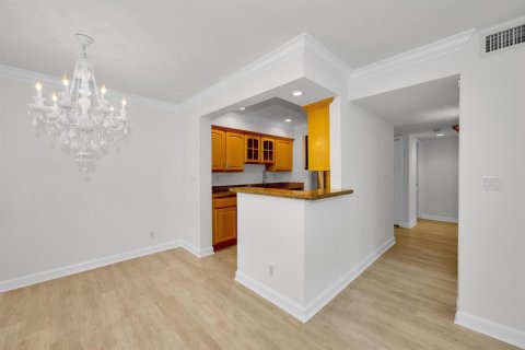 Condo in Fort Lauderdale, Florida, 2 bedrooms  № 2193208 - photo 19