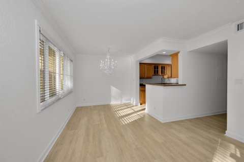 Condo in Fort Lauderdale, Florida, 2 bedrooms  № 2193208 - photo 27