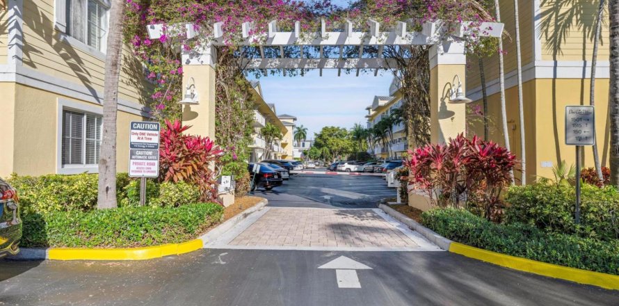 Condo in Fort Lauderdale, Florida, 2 bedrooms  № 2193208
