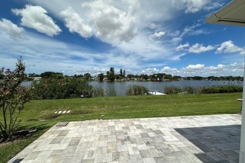 Townhouse in Largo, Florida 3 bedrooms, 190.54 sq.m. № 1909679 - photo 11