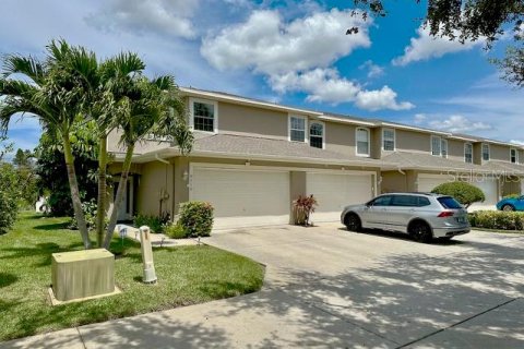 Townhouse in Largo, Florida 3 bedrooms, 190.54 sq.m. № 1909679 - photo 2