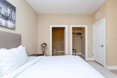 Townhouse in Kissimmee, Florida 4 bedrooms, 218.88 sq.m. № 2130381 - photo 20