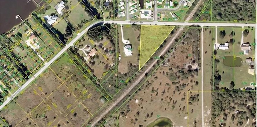 Terrain à Punta Gorda, Floride № 2207099