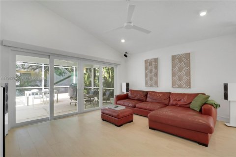 House in Palm Beach Gardens, Florida 3 bedrooms, 179.12 sq.m. № 2008018 - photo 16