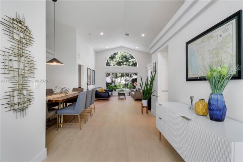 House in Palm Beach Gardens, Florida 3 bedrooms, 179.12 sq.m. № 2008018 - photo 7