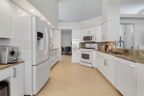 House in Palm Beach Gardens, Florida 3 bedrooms, 179.12 sq.m. № 2008018 - photo 23