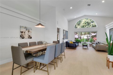 House in Palm Beach Gardens, Florida 3 bedrooms, 179.12 sq.m. № 2008018 - photo 8