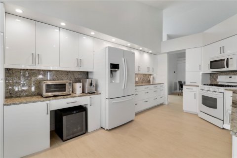 House in Palm Beach Gardens, Florida 3 bedrooms, 179.12 sq.m. № 2008018 - photo 22