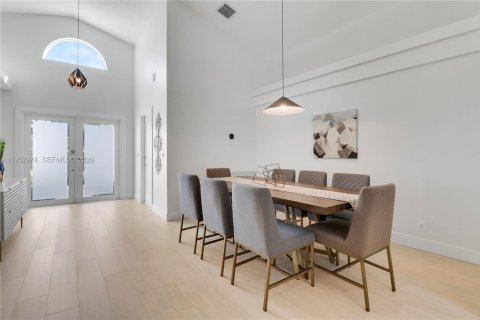 House in Palm Beach Gardens, Florida 3 bedrooms, 179.12 sq.m. № 2008018 - photo 10