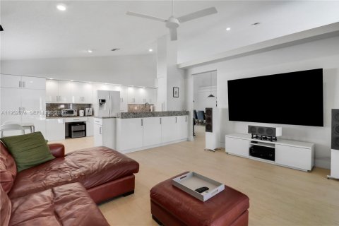 House in Palm Beach Gardens, Florida 3 bedrooms, 179.12 sq.m. № 2008018 - photo 18