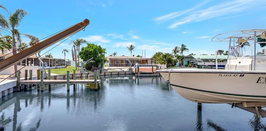 Casa en Bradenton, Florida 3 dormitorios, 203.64 m2 № 1833383