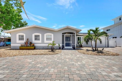 House in Bradenton, Florida 3 bedrooms, 203.64 sq.m. № 1833383 - photo 5