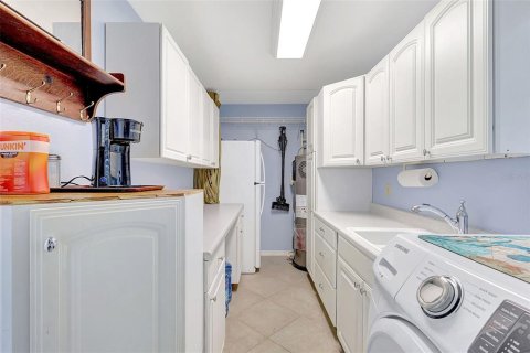 House in Bradenton, Florida 3 bedrooms, 203.64 sq.m. № 1833383 - photo 22