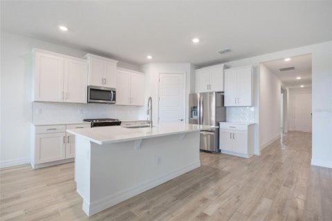House in Mount Dora, Florida 4 bedrooms, 187.66 sq.m. № 1536130 - photo 14