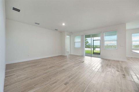 House in Mount Dora, Florida 4 bedrooms, 187.66 sq.m. № 1536130 - photo 23