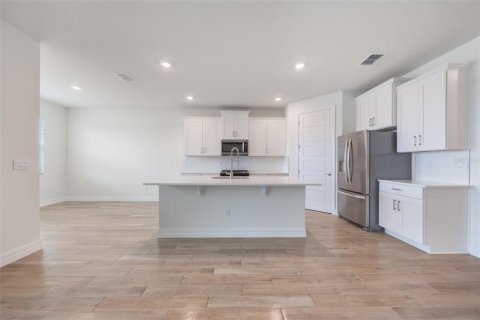 House in Mount Dora, Florida 4 bedrooms, 187.66 sq.m. № 1536130 - photo 13