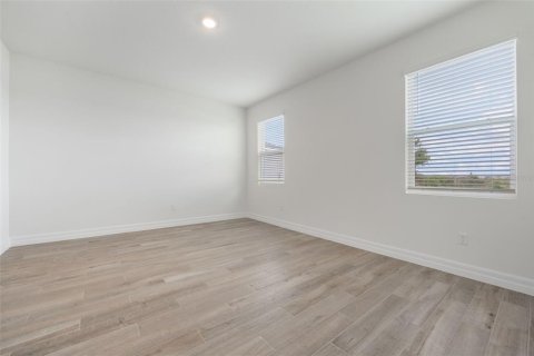 House in Mount Dora, Florida 4 bedrooms, 187.66 sq.m. № 1536130 - photo 25