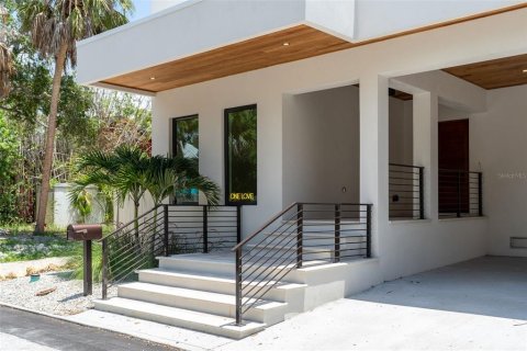 Casa en venta en Sarasota, Florida, 5 dormitorios, 290.6 m2 № 2166969 - foto 5