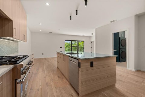 Casa en venta en Sarasota, Florida, 5 dormitorios, 290.6 m2 № 2166969 - foto 27