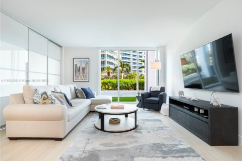 Condominio en venta en Bal Harbour, Florida, 2 dormitorios, 98.1 m2 № 1961837 - foto 11
