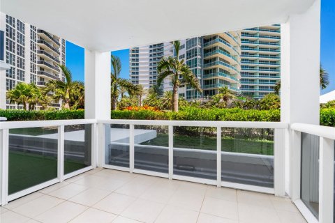 Condominio en venta en Bal Harbour, Florida, 2 dormitorios, 98.1 m2 № 1961837 - foto 14