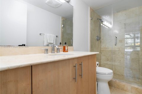 Condominio en venta en Bal Harbour, Florida, 2 dormitorios, 98.1 m2 № 1961837 - foto 20