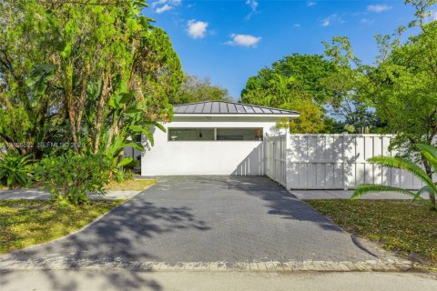 Villa ou maison à vendre à El Portal, Floride: 4 chambres, 214.6 m2 № 2427817 - photo 29