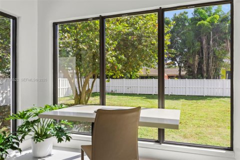 Villa ou maison à vendre à El Portal, Floride: 4 chambres, 214.6 m2 № 2427817 - photo 19