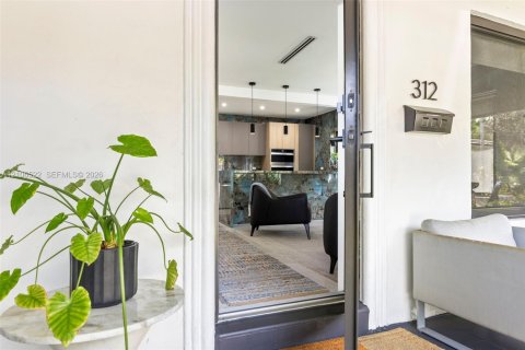 Villa ou maison à vendre à El Portal, Floride: 4 chambres, 214.6 m2 № 2427817 - photo 30