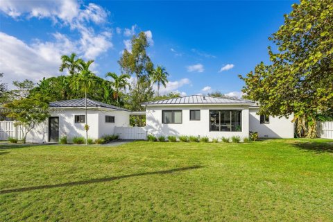 Villa ou maison à vendre à El Portal, Floride: 4 chambres, 214.6 m2 № 2427817 - photo 5