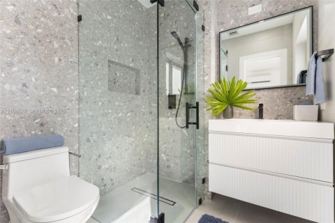 Villa ou maison à vendre à El Portal, Floride: 4 chambres, 214.6 m2 № 2427817 - photo 17