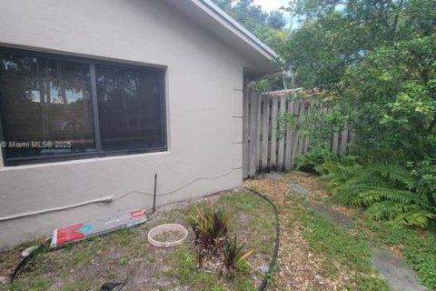 House in Fort Lauderdale, Florida 3 bedrooms, 153.1 sq.m. № 1958092 - photo 18