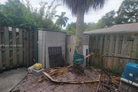House in Fort Lauderdale, Florida 3 bedrooms, 153.1 sq.m. № 1958092 - photo 4