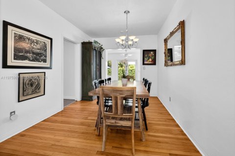 Villa ou maison à vendre à Coral Gables, Floride: 3 chambres, 133.59 m2 № 2046779 - photo 9