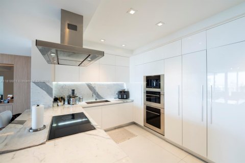 Condo in Sunny Isles Beach, Florida, 4 bedrooms  № 1776431 - photo 14