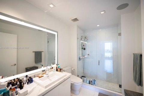 Condo in Sunny Isles Beach, Florida, 4 bedrooms  № 1776431 - photo 24