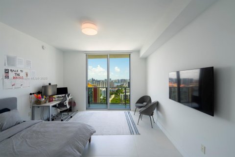 Condo in Sunny Isles Beach, Florida, 4 bedrooms  № 1776431 - photo 25