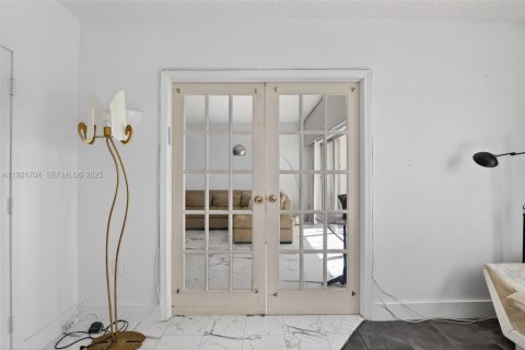 Condominio en venta en Sunny Isles Beach, Florida, 2 dormitorios, 113.34 m2 № 1975356 - foto 24