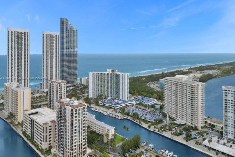 Copropriété à vendre à Sunny Isles Beach, Floride: 2 chambres, 113.34 m2 № 1975356 - photo 4