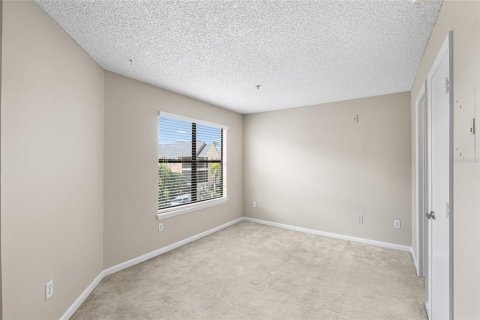 Condo in Saint Petersburg, Florida, 1 bedroom  № 1900529 - photo 12