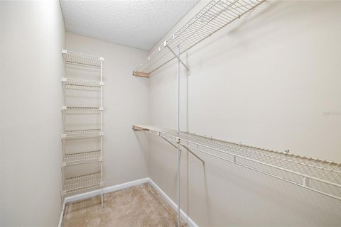 Condo in Saint Petersburg, Florida, 1 bedroom  № 1900529 - photo 17