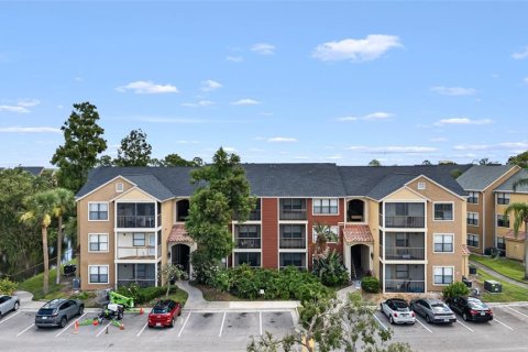 Condo in Saint Petersburg, Florida, 1 bedroom  № 1900529 - photo 3