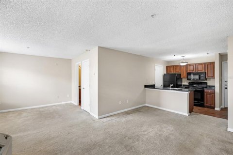 Condo in Saint Petersburg, Florida, 1 bedroom  № 1900529 - photo 10