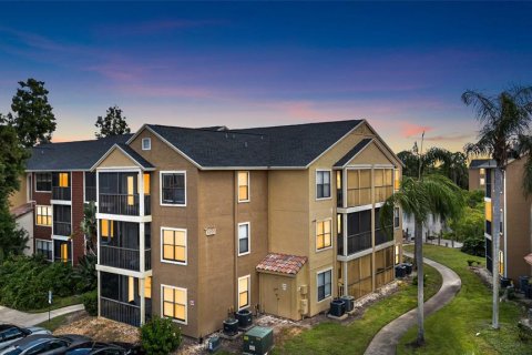 Condo in Saint Petersburg, Florida, 1 bedroom  № 1900529 - photo 26