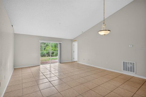 House in Kissimmee, Florida 3 bedrooms, 129.69 sq.m. № 2142893 - photo 9