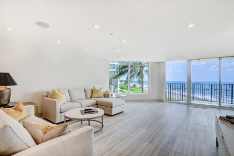 Condo in Highland Beach, Florida, 2 bedrooms № 2387852 - photo 5