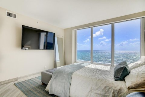Condo in Highland Beach, Florida, 2 bedrooms № 2387852 - photo 30